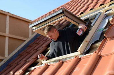 Pose de fenêtres de toit Velux à Bessay
